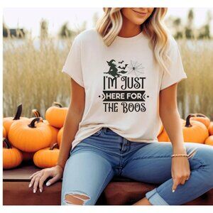 Scary Halloween Spooky Vibes T- Shirt Pullover Relaxed Fit Tee Canvas style